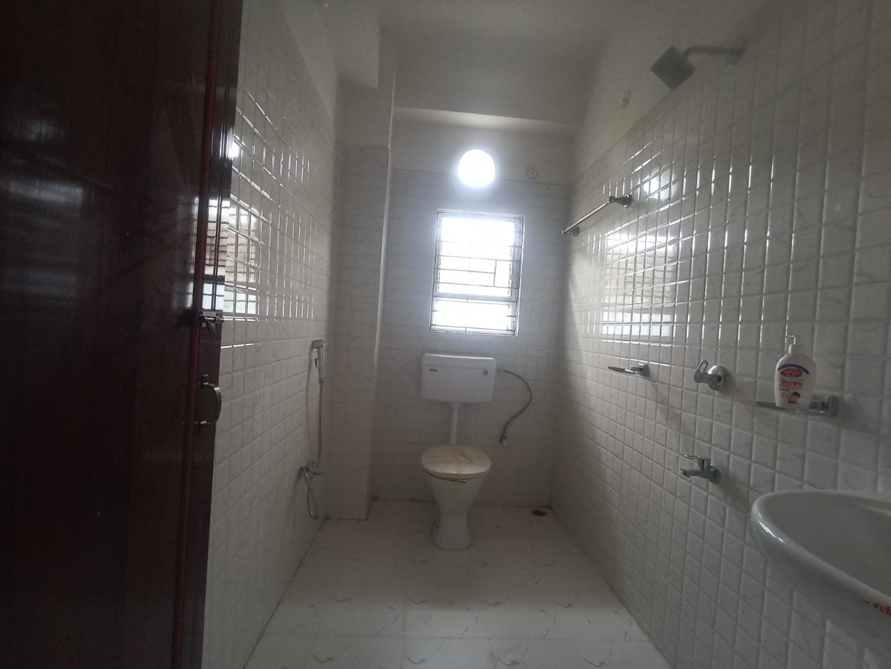 Unfurnished 3bhk in Downtown Sorumotoria, Doctor Zakir Hussain Road, Bormotoria, Guwahati, Assam, India for Rent